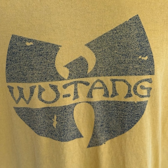Vintage Wu-Tang Crew Men's T-shirt ~ Mustard ~ L ~ Holes and stains included - Picture 3 of 8